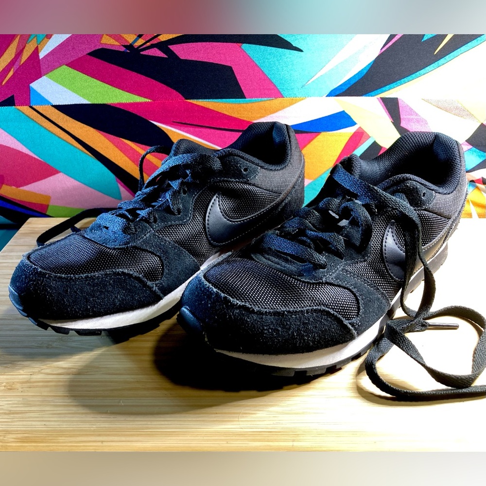 Nike MD Runner 2 Black On Black Size 6.5